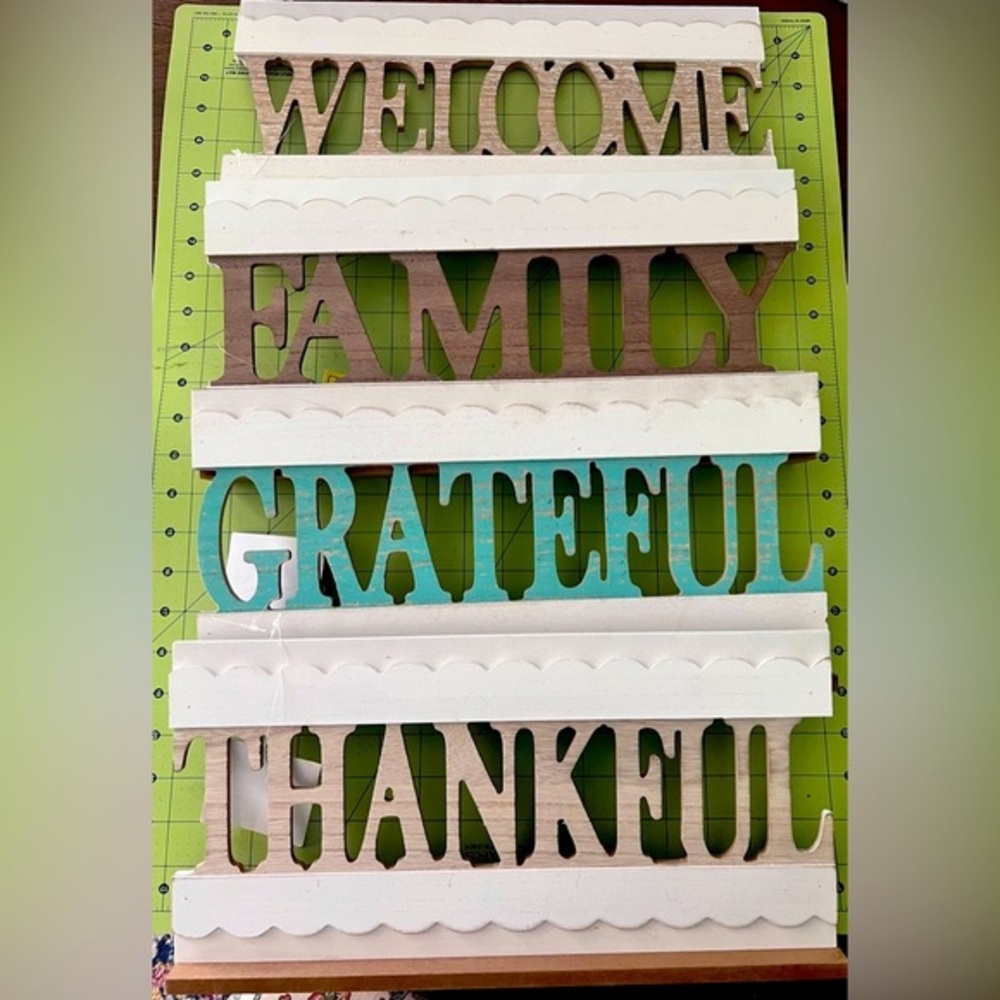 Tabletop plaque‎ Decor 4 Total Thankful, Grateful,Family, And Welcome NWT